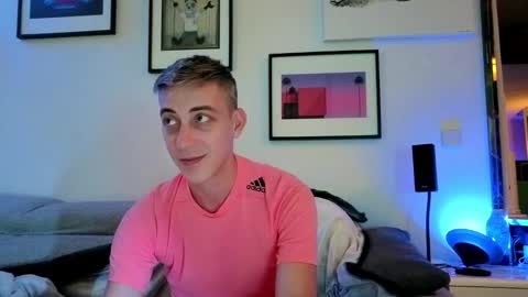 Hugo online show from November 18, 9:50 pm