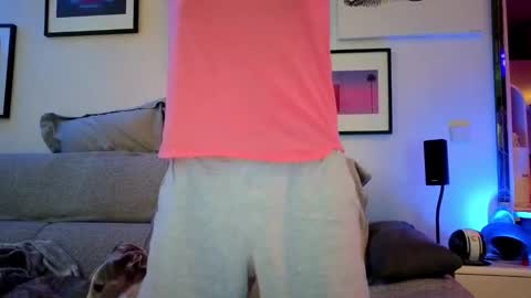 Hugo online show from October 21, 8:23 pm