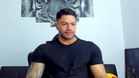 Eli online show from December 5, 1:51 pm