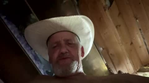 hung34u online show from May 3, 9:39 pm
