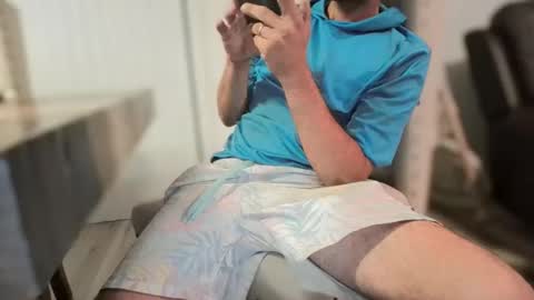 hungbistud916 online show from December 3, 3:01 am