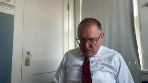 AARON online show from December 5, 3:19 pm