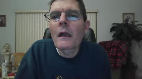 Snapshot of hunkmasclefad458 chatting on January 16, 6:14 am hunkmasclefad458 online show from January 16, 6:14 am
