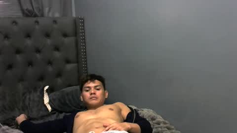 Thehunkpinoy online show from October 3, 10:37 pm