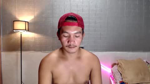 hunkylloyd online show from March 8, 2:26 am