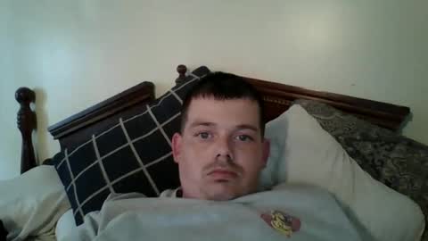 huntdog1221 online show from June 19, 7:41 pm