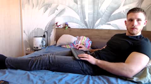 Hunter Bridges online show from February 28, 9:58 am