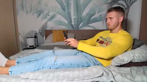 Hunter Bridges online show from September 25, 8:57 am