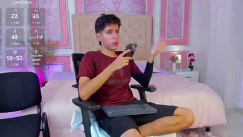 Lucas online show from June 20, 11:15 am