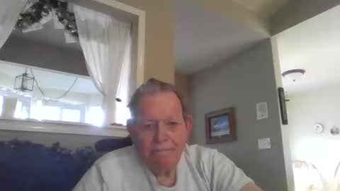 Snapshot of hvl13 chatting on December 30, 11:38 pm hvl13 online show from December 30, 11:38 pm