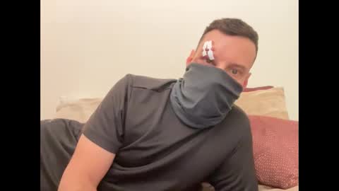 i o ro online show from October 25, 4:36 am