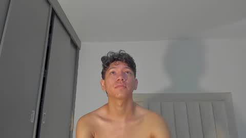 Juliiiiian online show from July 5, 11:17 am