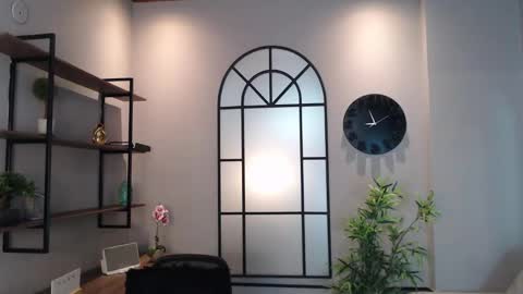 Ian Davis online show from February 4, 8:06 pm