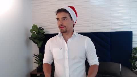 Ian Davis online show from December 7, 5:31 pm