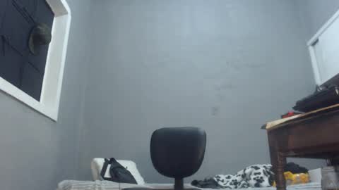 ian_tuner online show from December 23, 5:28 am