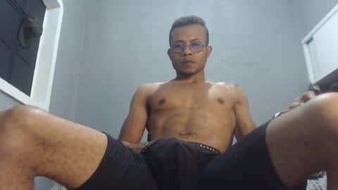 ian_tuner online show from December 17, 11:59 pm