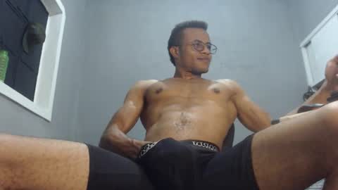 ian_tuner online show from December 22, 8:05 am