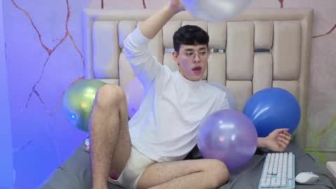 Ian  online show from March 27, 9:16 pm