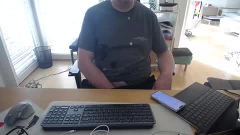 iandy12 online show from April 8, 6:24 am