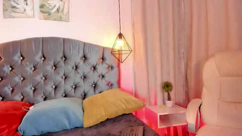 ian  online show from October 26, 5:09 am