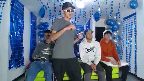 THOMAS AND DAMIAND online show from January 16, 5:12 pm