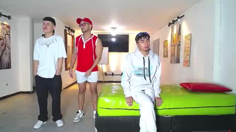 THOMAS AND DAMIAND online show from November 28, 12:29 pm