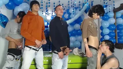 THOMAS AND DAMIAND online show from March 11, 2:18 pm