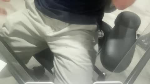 icewoodg online show from September 21, 9:15 pm