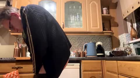 icums4u online show from April 19, 9:50 pm