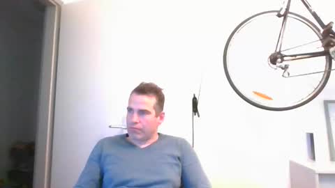 idontknowwhy1 online show from January 12, 7:23 am