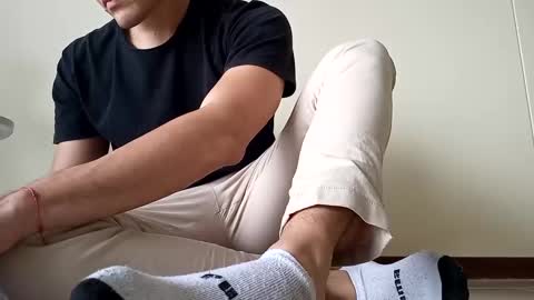 idris izan online show from November 1, 8:02 pm