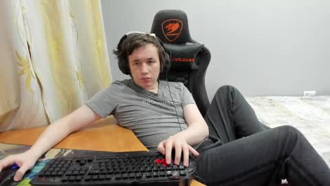 iliaskris online show from March 20, 8:12 pm