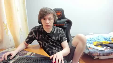 iliaskris online show from September 26, 1:42 pm