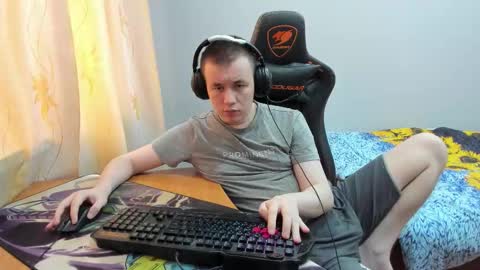 iliaskris online show from October 15, 4:42 am