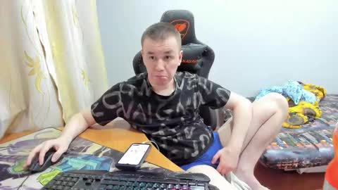 iliaskris online show from October 7, 3:27 pm