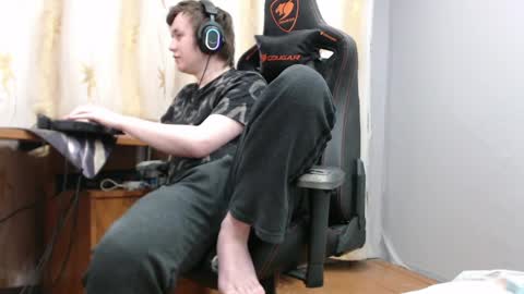 lord online show from April 1, 3:09 pm