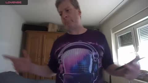 iliebetight online show from April 21, 9:59 am