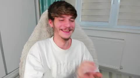 Snapshot of illusions888 chatting on March 1, 4:22 pm D-Illusion online show from March 1, 4:22 pm