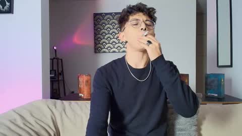 IM  THOMAS online show from September 9, 3:28 am