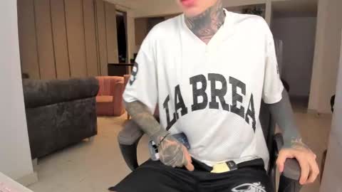 im_dante_ online show from March 2, 4:12 am