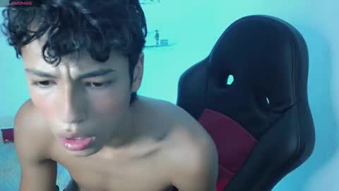 Snapshot of im_david01 chatting on October 19, 7:50 pm im_david01 online show from October 19, 7:50 pm