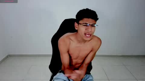 im_david01 online show from April 8, 1:20 pm