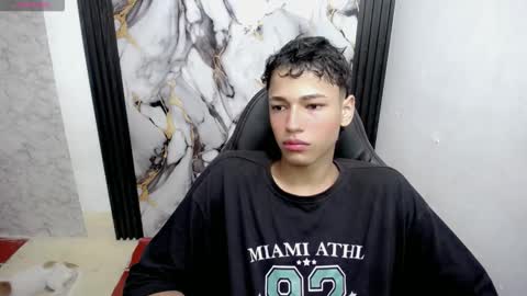 im_david01 online show from December 1, 1:03 pm