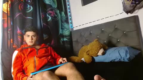 im_juanda online show from November 10, 8:58 pm