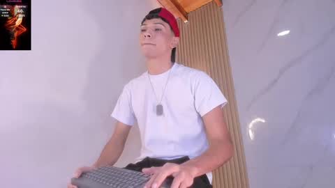 im_sebaslopez online show from February 24, 3:33 am