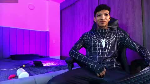 im_usuga online show from April 21, 6:08 am