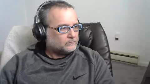 Kel online show from November 4, 6:53 pm