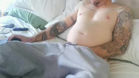 Snapshot of imthatguy30 chatting on January 19, 4:04 pm imthatguy30 online show from January 19, 4:04 pm