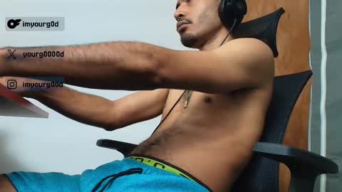 Daniel   thumb up me please its important Im new INDEPENDENT MODEL online show from January 11, 8:18 am