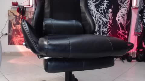 inmortal lamb online show from October 31, 2:31 pm